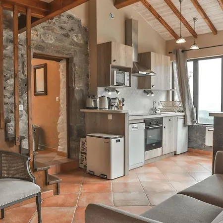Le Hameau De La Mure